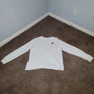 White Nike tee